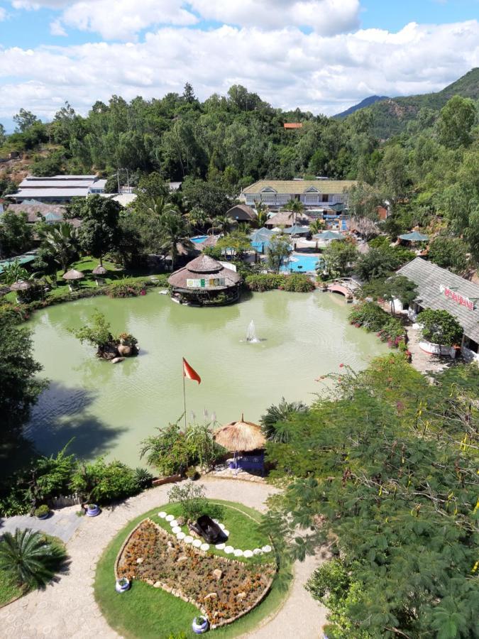 Quang Nhat Hotel На Транг Екстериор снимка